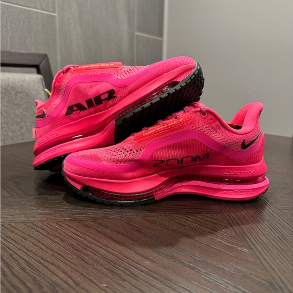 Nike Pegasus Premium - Picture 2 of 6